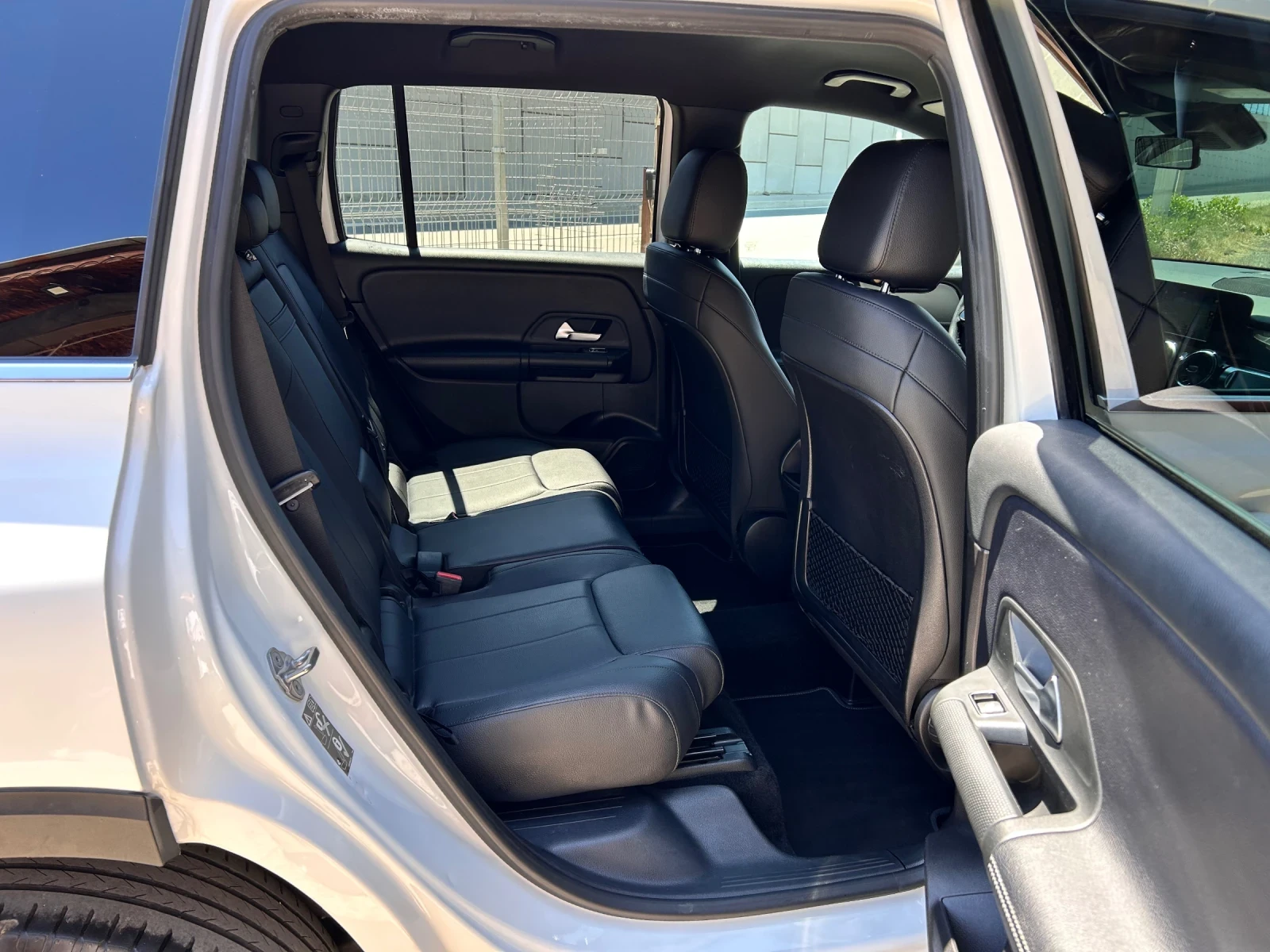 Mercedes-Benz GLB 200 d SPORT, снимка 15 - Автомобили и джипове - 55501697