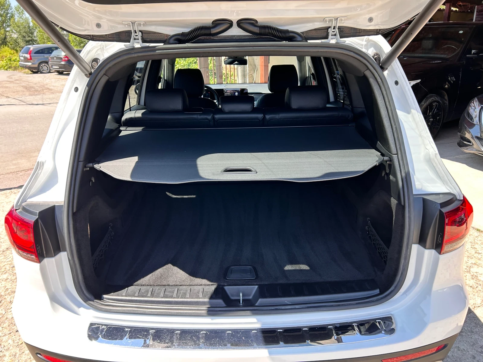 Mercedes-Benz GLB 200 d SPORT, снимка 17 - Автомобили и джипове - 55501697
