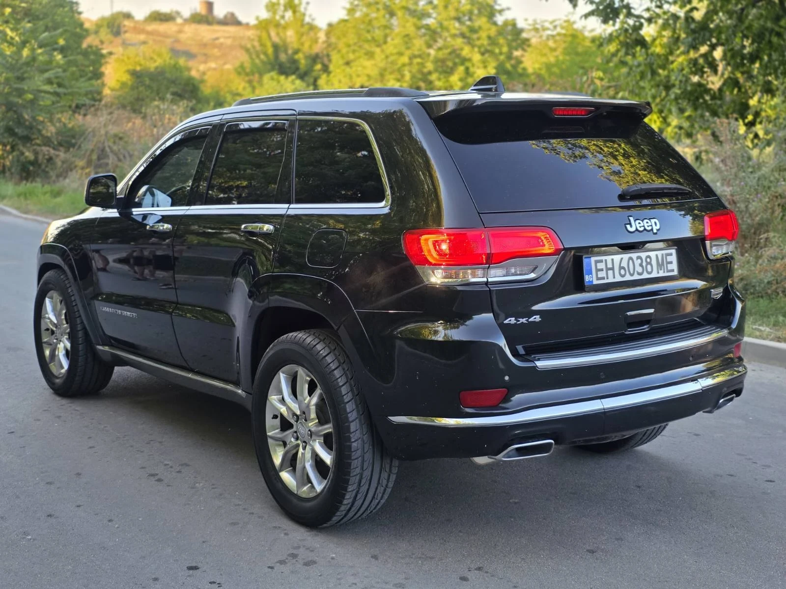 Jeep Grand cherokee 5.7HEMI, снимка 3 - Автомобили и джипове - 55532359