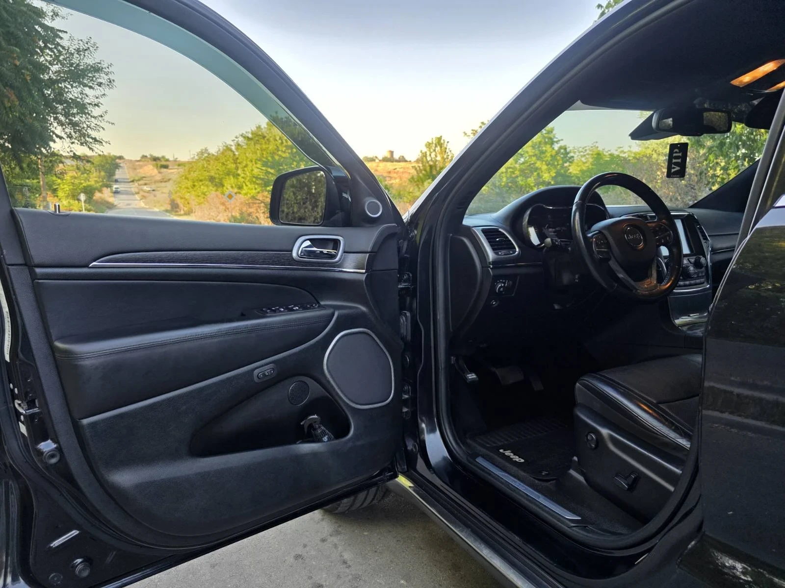 Jeep Grand cherokee 5.7HEMI, снимка 7 - Автомобили и джипове - 55532359