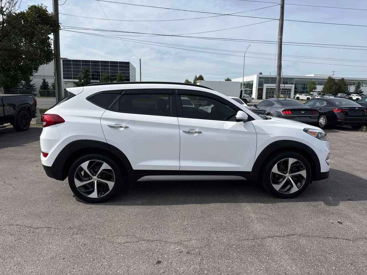 Hyundai Tucson * SE * CARFAX * ФИНАНСИРАНЕ, снимка 3 - Автомобили и джипове - 56185699