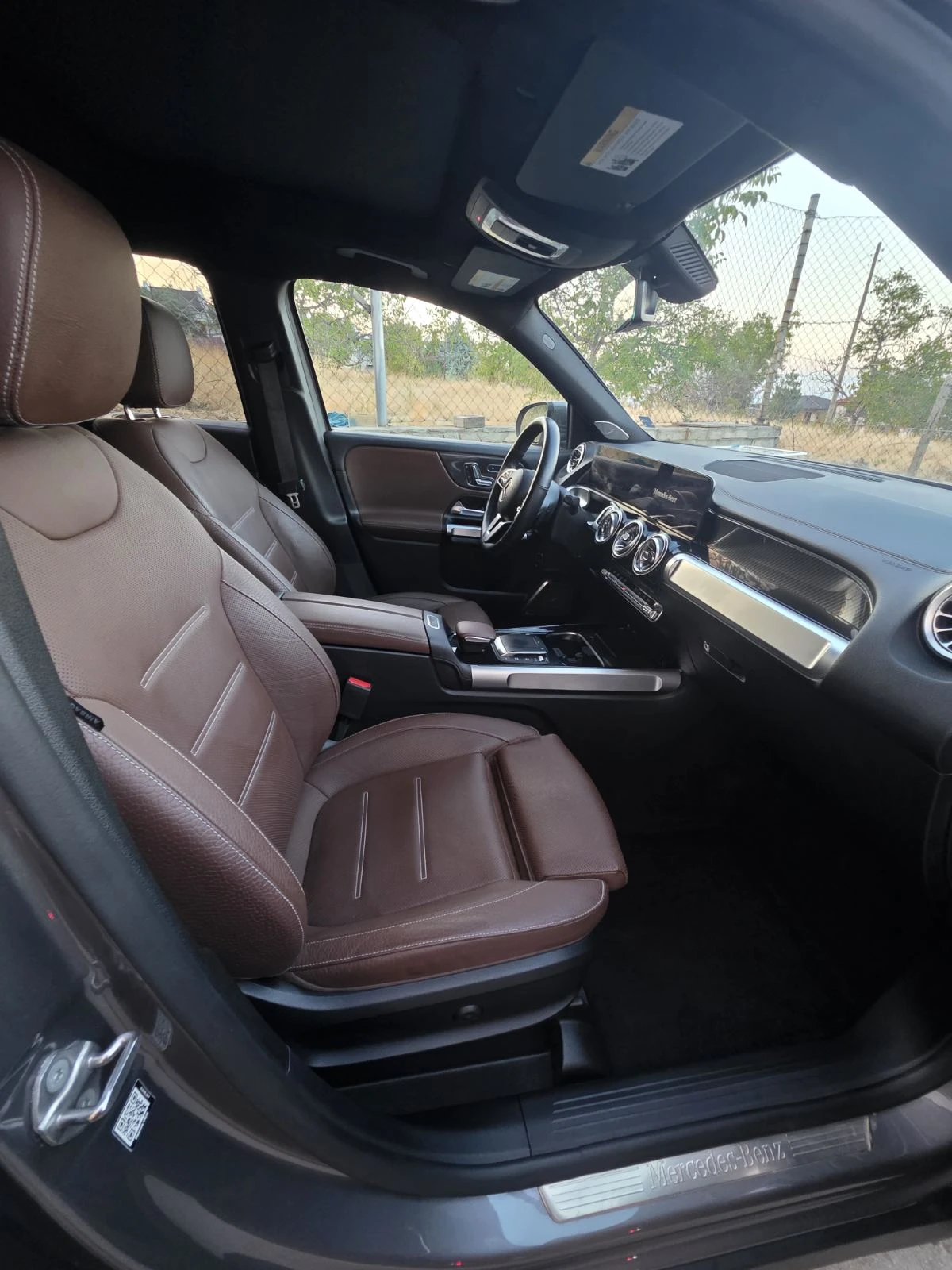 Mercedes-Benz GLB 250 4Matic AMG Line 360 , снимка 6 - Автомобили и джипове - 56226166