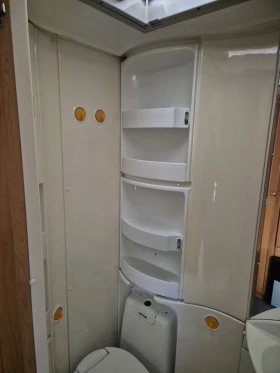 Каравана Knaus 4 МЕСТА WC БАНЯ ФОРСЕЛТ , снимка 9