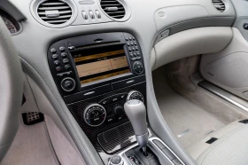 Mercedes-Benz SL 63 AMG, снимка 8
