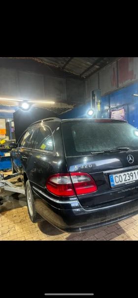 Mercedes-Benz E 320 3.2CDI, снимка 4