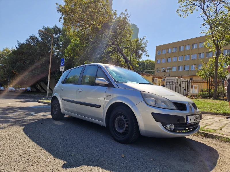 Renault Scenic, снимка 6 - Автомобили и джипове - 47486748