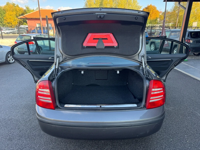 Skoda Superb 1.8T !РЕАЛНИ КИЛОМЕТРИ! НОВ ВНОС, снимка 14 - Автомобили и джипове - 52104657