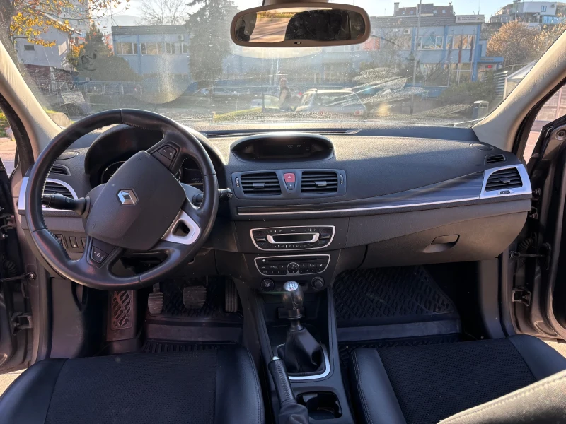 Renault Megane 1.5 dci, снимка 9 - Автомобили и джипове - 52555330