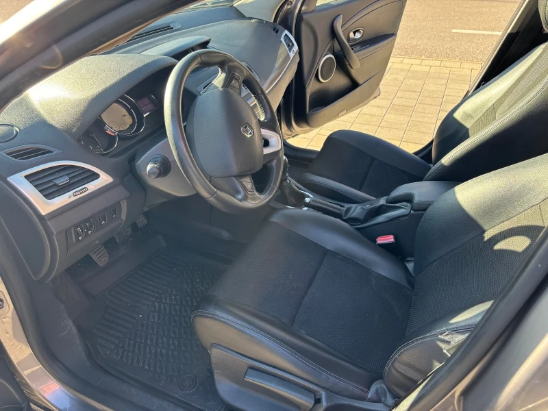 Renault Megane 1.5 dci, снимка 11 - Автомобили и джипове - 52555330