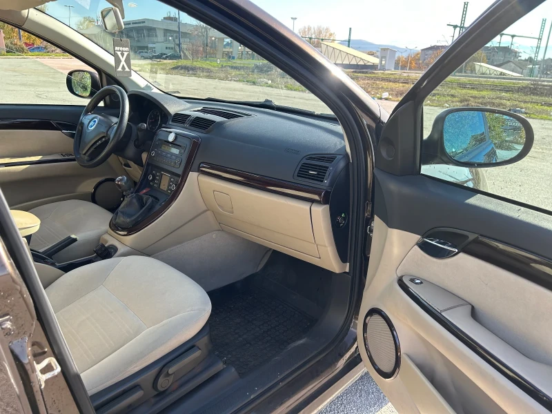 Fiat Croma 1.9 Multijet , снимка 8 - Автомобили и джипове - 52430960