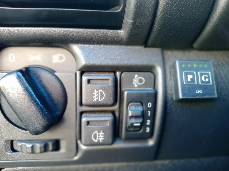 Opel Tigra Спорт, снимка 15 - Автомобили и джипове - 52868506