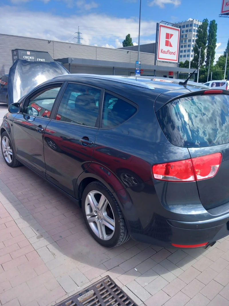 Seat Altea XL, снимка 2 - Автомобили и джипове - 52920882