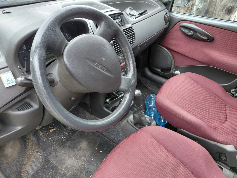 Fiat Punto, снимка 3 - Автомобили и джипове - 53273233