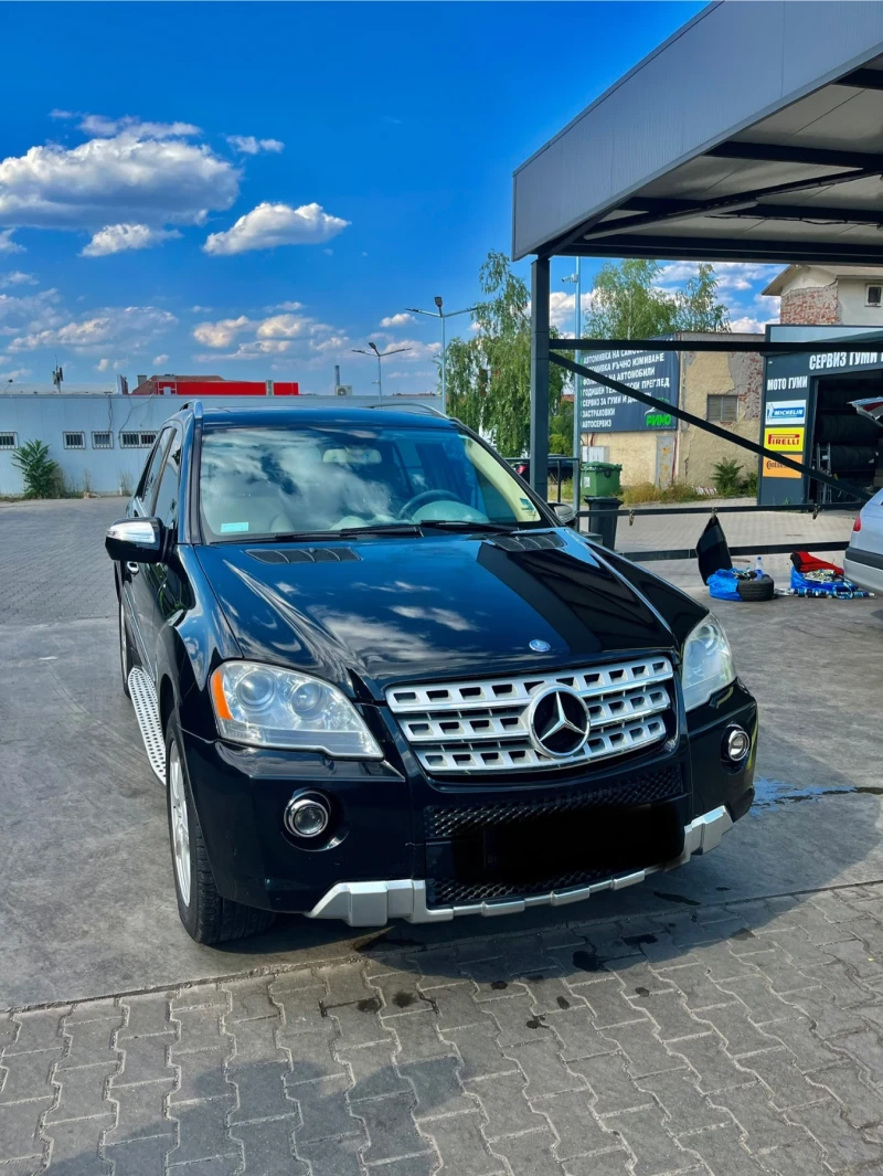 Mercedes-Benz ML 550 * AMG LINE* V8* CARFAX* 5.5* 388, снимка 17 - Автомобили и джипове - 53458626
