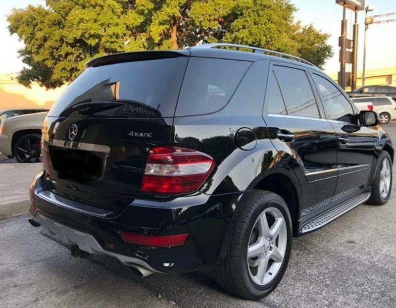 Mercedes-Benz ML 550 * AMG LINE* V8* CARFAX* 5.5* 388, снимка 7 - Автомобили и джипове - 53458626