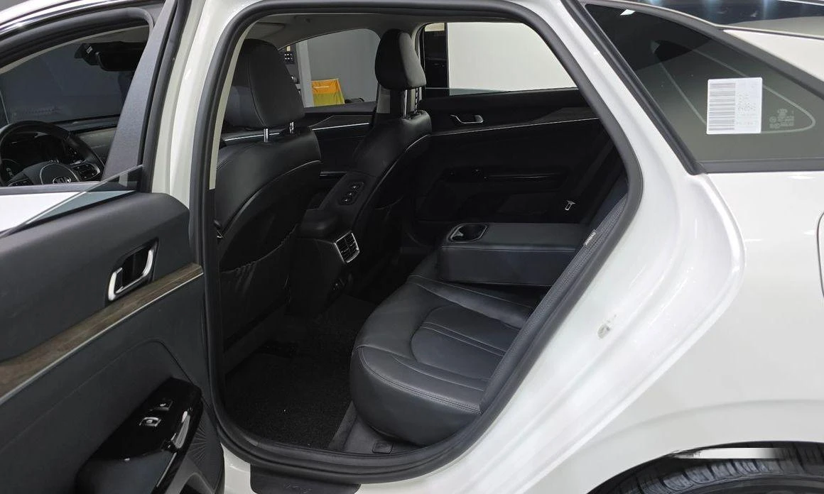 Kia K5 | Mobile.bg   11