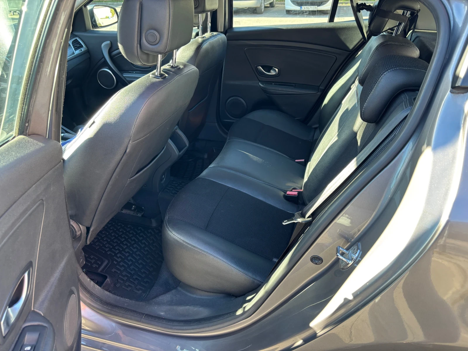 Renault Megane 1.5 dci - изображение 2