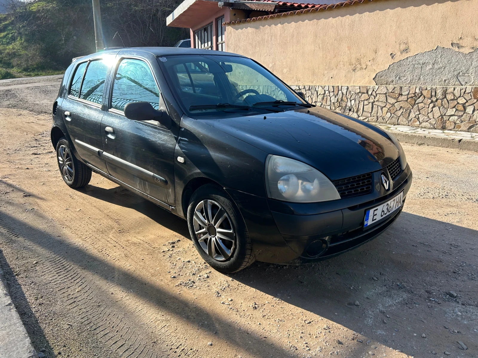 Renault Clio 1.2 ������ | Mobile.bg � ����������� 13
