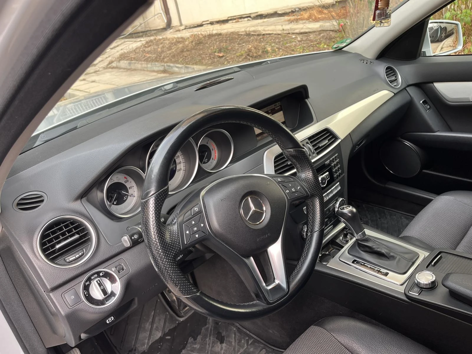 Mercedes-Benz C 220 220cdi - изображение 10