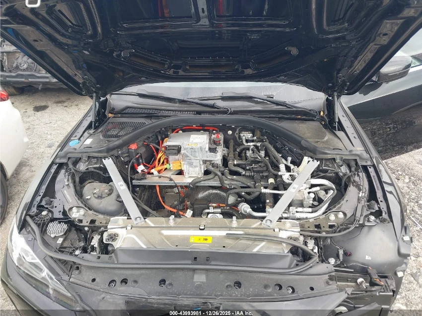 BMW i4 EDRIVE40* GRAN COUPE* 360* АвтоКредит(ЦЕНА ДО БГ) - изображение 9