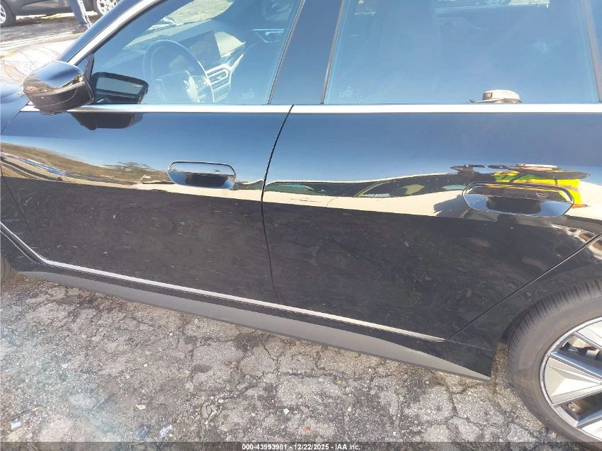 BMW i4 EDRIVE40* GRAN COUPE* 360* АвтоКредит(ЦЕНА ДО БГ) - изображение 6