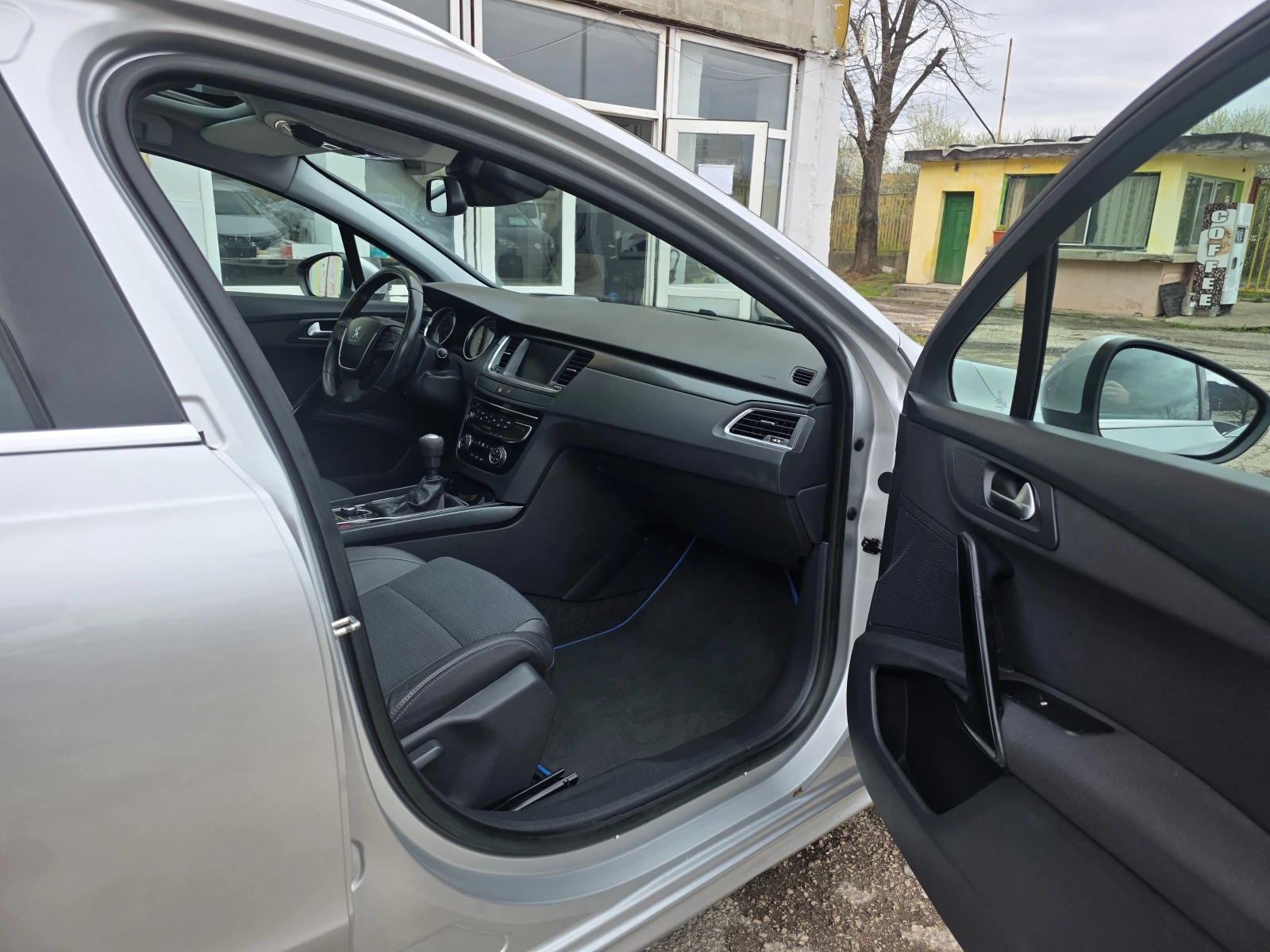 Peugeot 508 2.0HDI ITALY ПРОЖЕКЦИЯ NAVI, снимка 12 - Автомобили и джипове - 54033059