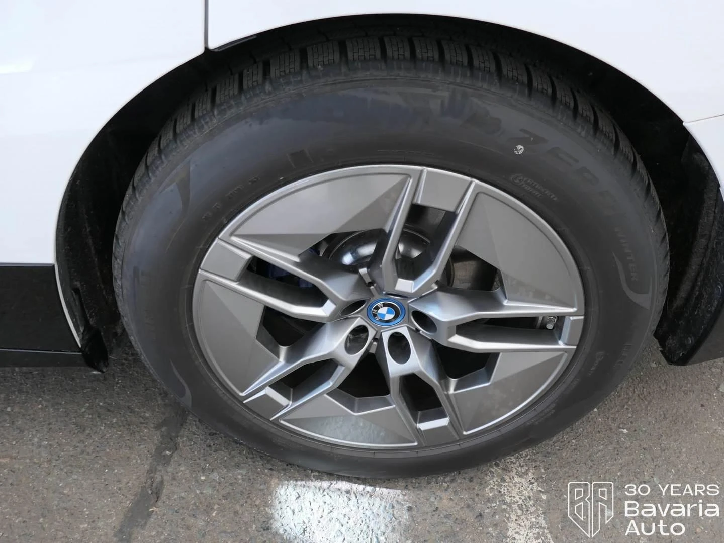 BMW iX 50 xDrive Sport, снимка 17 - Автомобили и джипове - 54345211