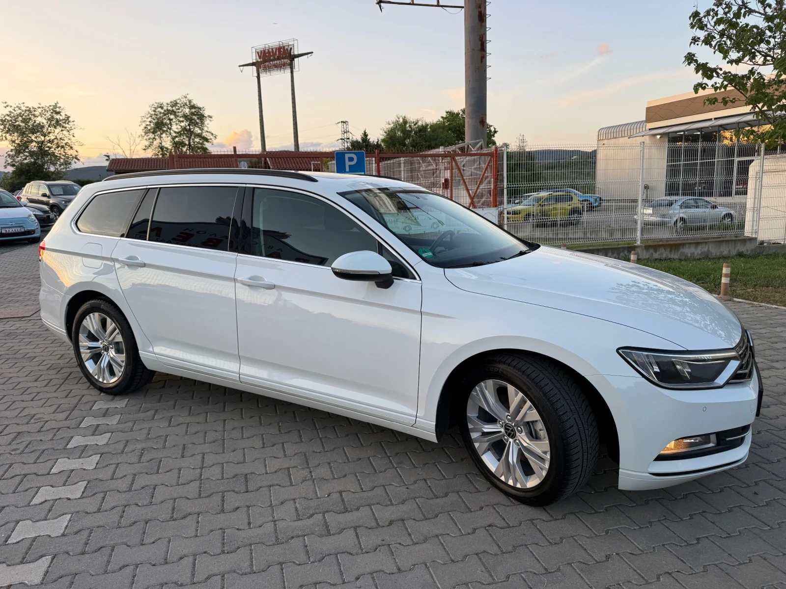 VW Passat * 2.0TDI* 150HP* DSG* ACC* PANO* EU6* , снимка 3 - Автомобили и джипове - 54606909