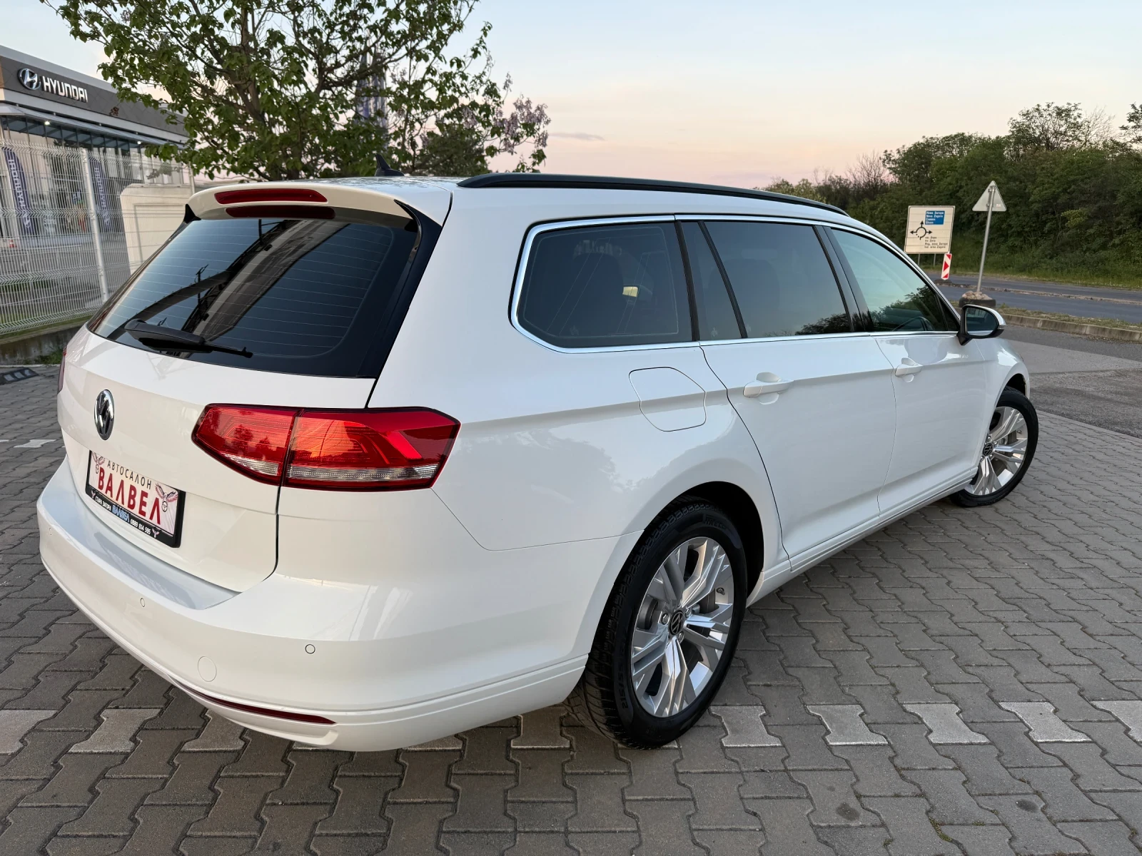 VW Passat * 2.0TDI* 150HP* DSG* ACC* PANO* EU6* , снимка 4 - Автомобили и джипове - 54606909
