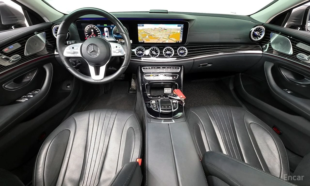 Mercedes-Benz CLS 450 4MATIC* AMG-LINE* 360CAMERA* DISTRONIC* BURMESTER*, снимка 11 - Автомобили и джипове - 54693747