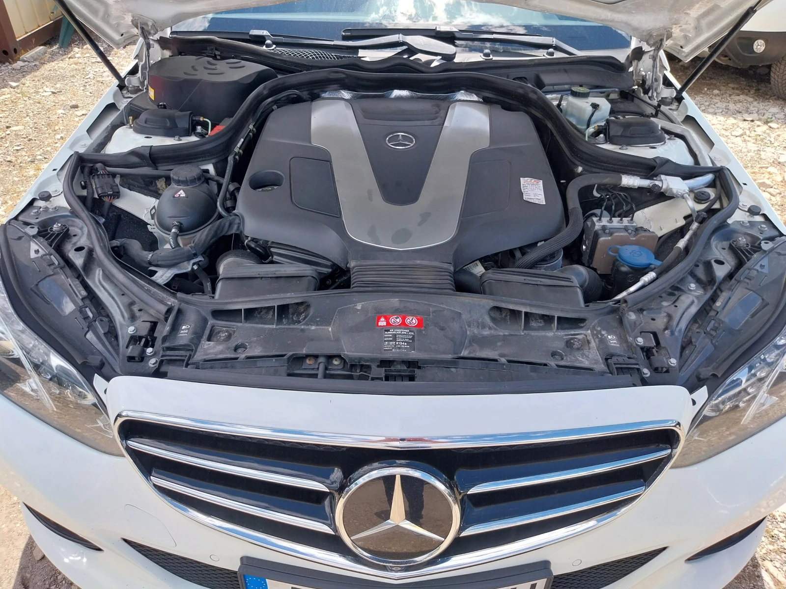 Mercedes-Benz E 350 Bluetec/4-Matic, снимка 17 - Автомобили и джипове - 54718240