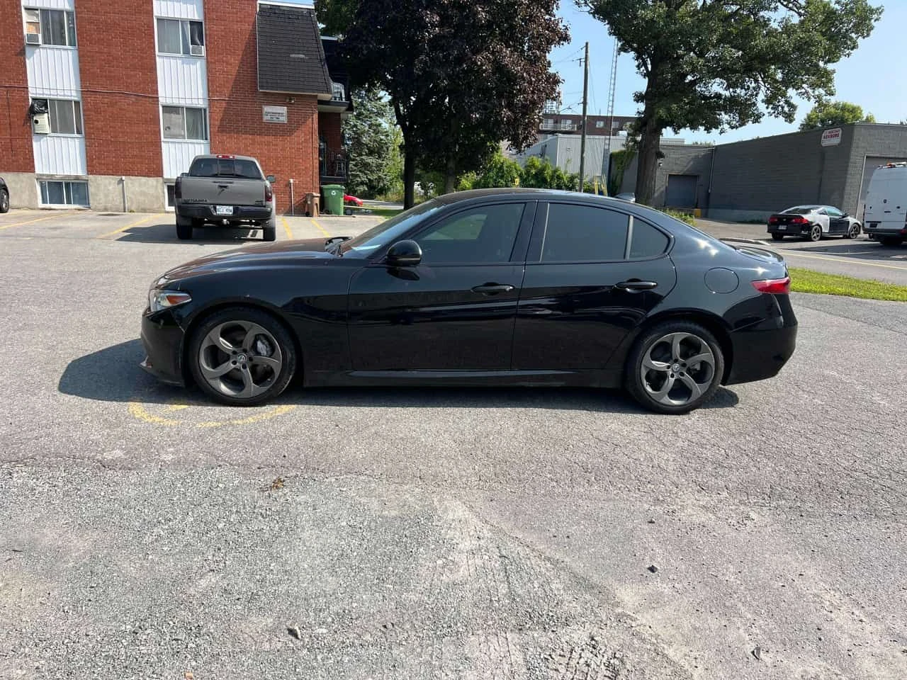 Alfa Romeo Giulia * Q4 * ZF8 * ПОДГРЕВИ * АВТОКРЕДИТ, снимка 2 - Автомобили и джипове - 54720063