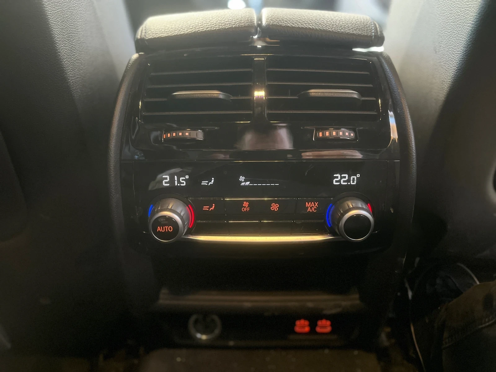 BMW 530 M-PK* 8ZF* DIS* BLK OPTIC* CARPLAY* M-BRAKES* AMBI, снимка 10 - Автомобили и джипове - 54864819