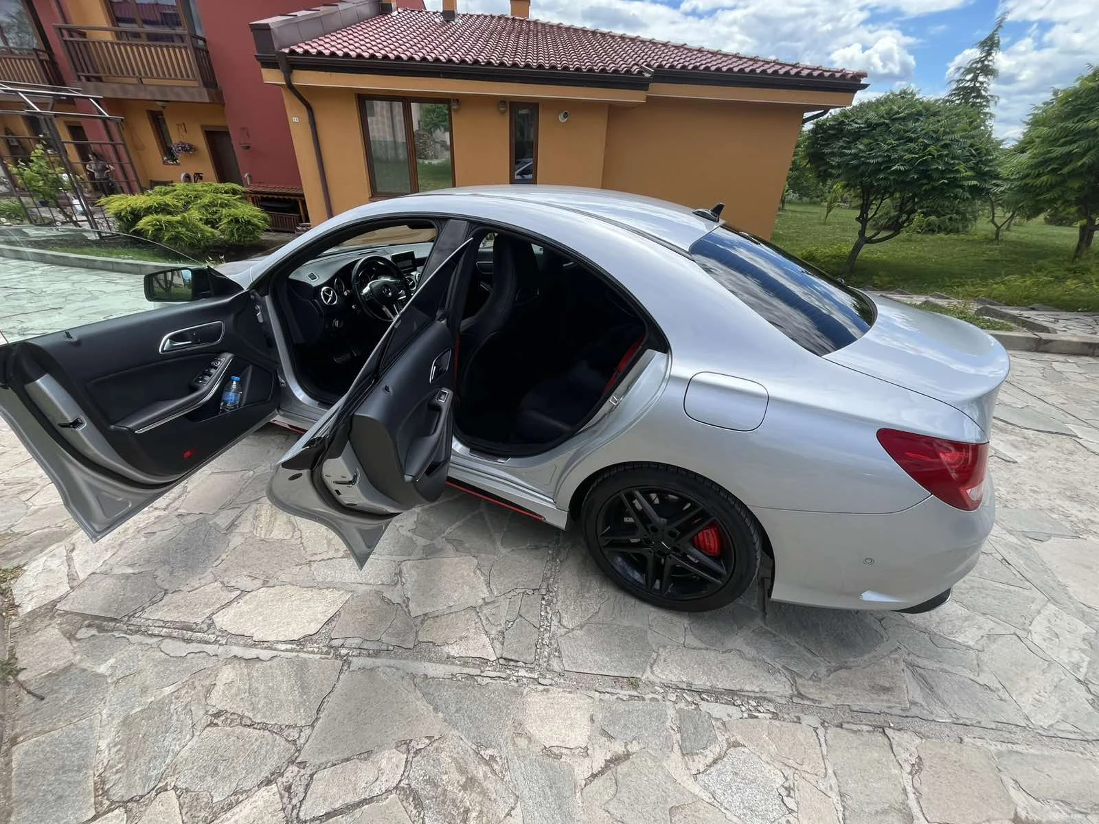 Mercedes-Benz CLA 45 AMG 4x4, снимка 7 - Автомобили и джипове - 54893497