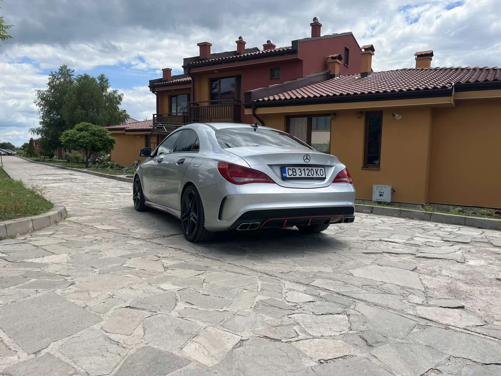 Mercedes-Benz CLA 45 AMG 4x4, снимка 10 - Автомобили и джипове - 54893497
