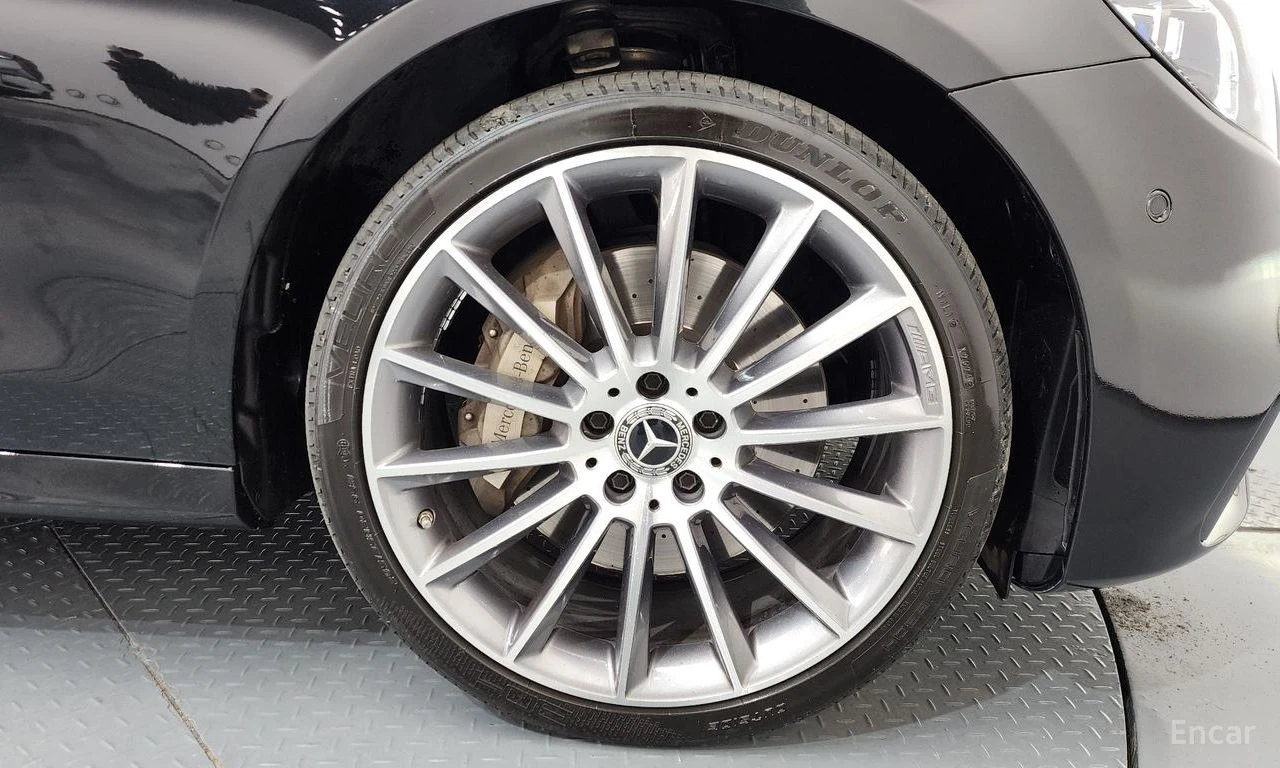 Mercedes-Benz E 350 AMG* LINE* 4MATIC* BURMESTER* ОБДУХВАНЕ* ДИСТРОНИК, снимка 5 - Автомобили и джипове - 54934293