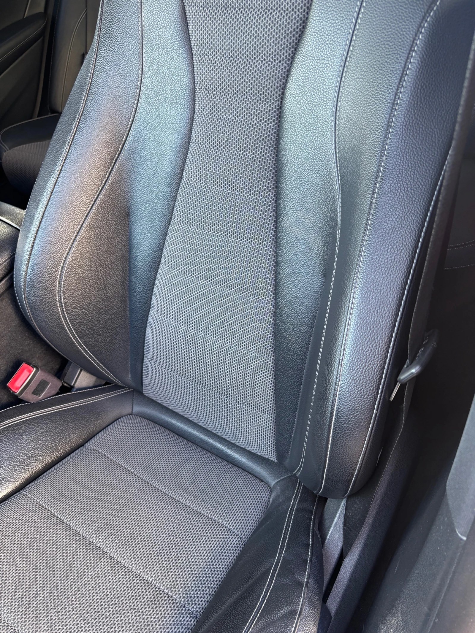 Mercedes-Benz E 220 AVANGARDE 4-MATIC, снимка 10 - Автомобили и джипове - 56441271