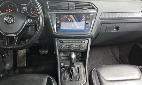 VW Tiguan 2.0TDI Prestige* Sunroof* NAVI* Подгрев* HEAD UP* , снимка 11