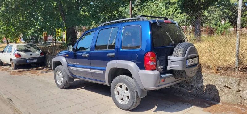 Jeep Cherokee, снимка 1 - Автомобили и джипове - 49405518