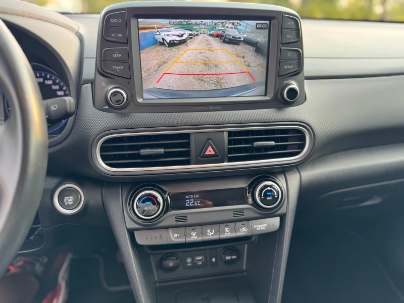 Hyundai Kona 1.6d * 4x4 * NAVI * DISTRONIC, снимка 10 - Автомобили и джипове - 51486225