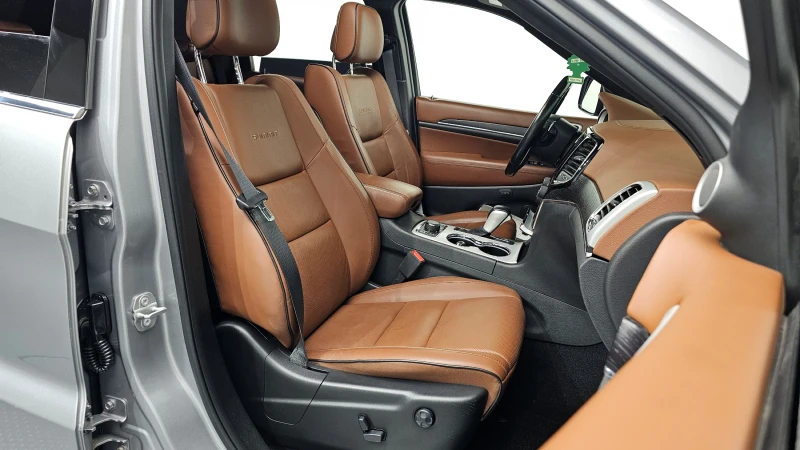 Jeep Grand cherokee 3.6 SUMMIT WK2 autogeorge.com, снимка 9 - Автомобили и джипове - 52799927