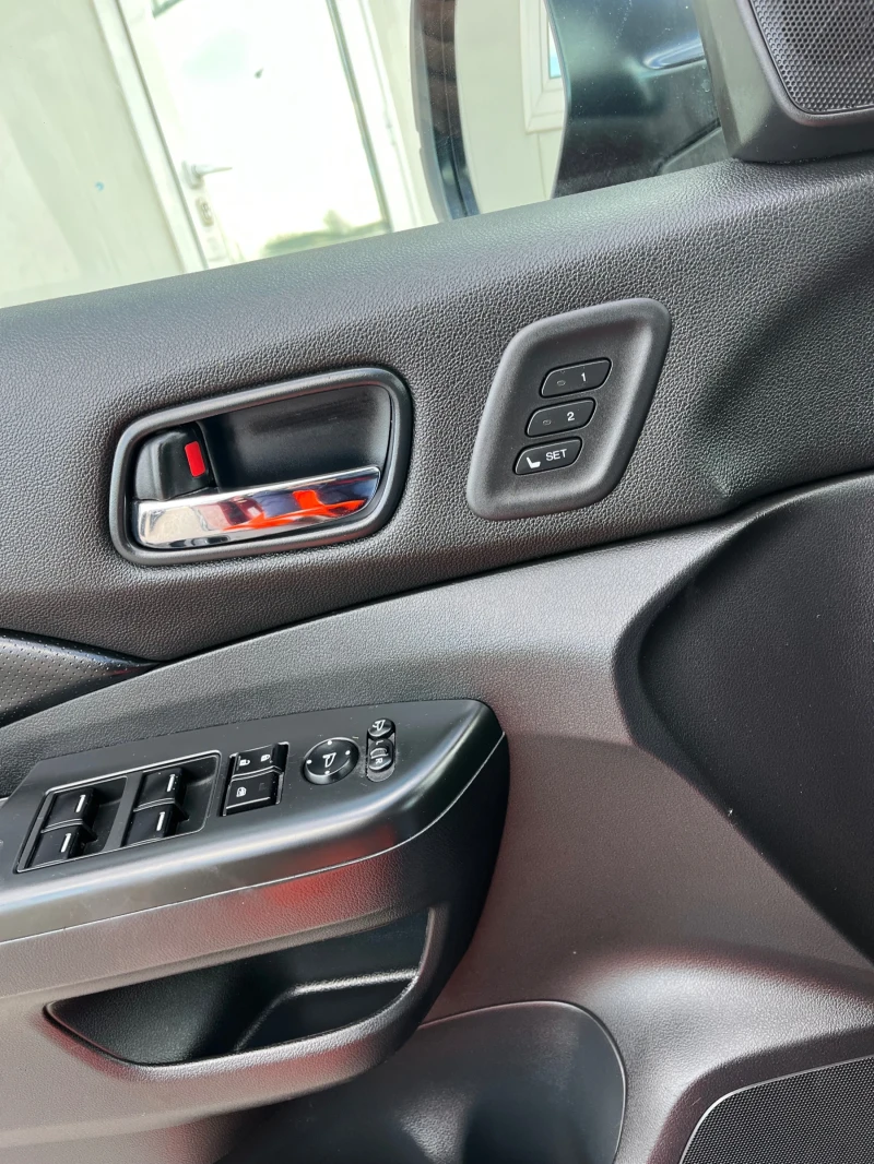 Honda Cr-v 2.0 бензин Автомат Реални км!!! 4х4, снимка 12 - Автомобили и джипове - 53384445