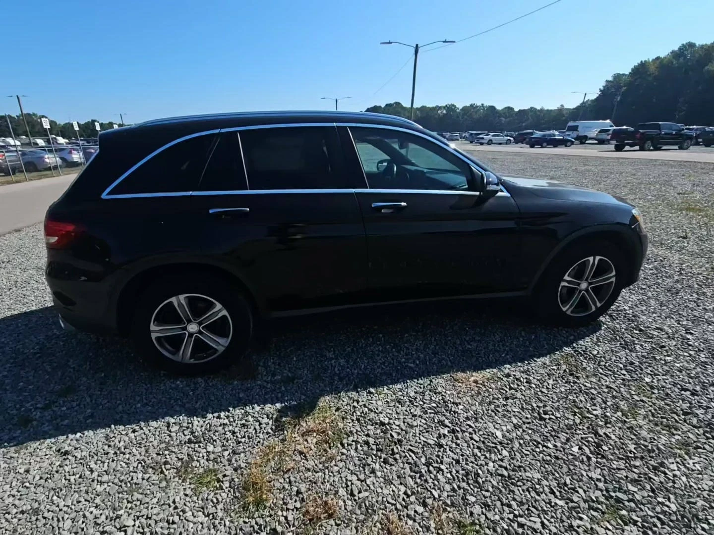 Mercedes-Benz GLC 300 ПОДГРЕВ* КАМЕРА* КЕЙЛЕС* LANE* ASSIST - изображение 2