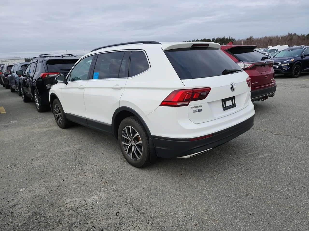 VW Tiguan * COMFORTLINE * CARFAX * ПОДГРЕВИ * , снимка 4 - Автомобили и джипове - 53940353