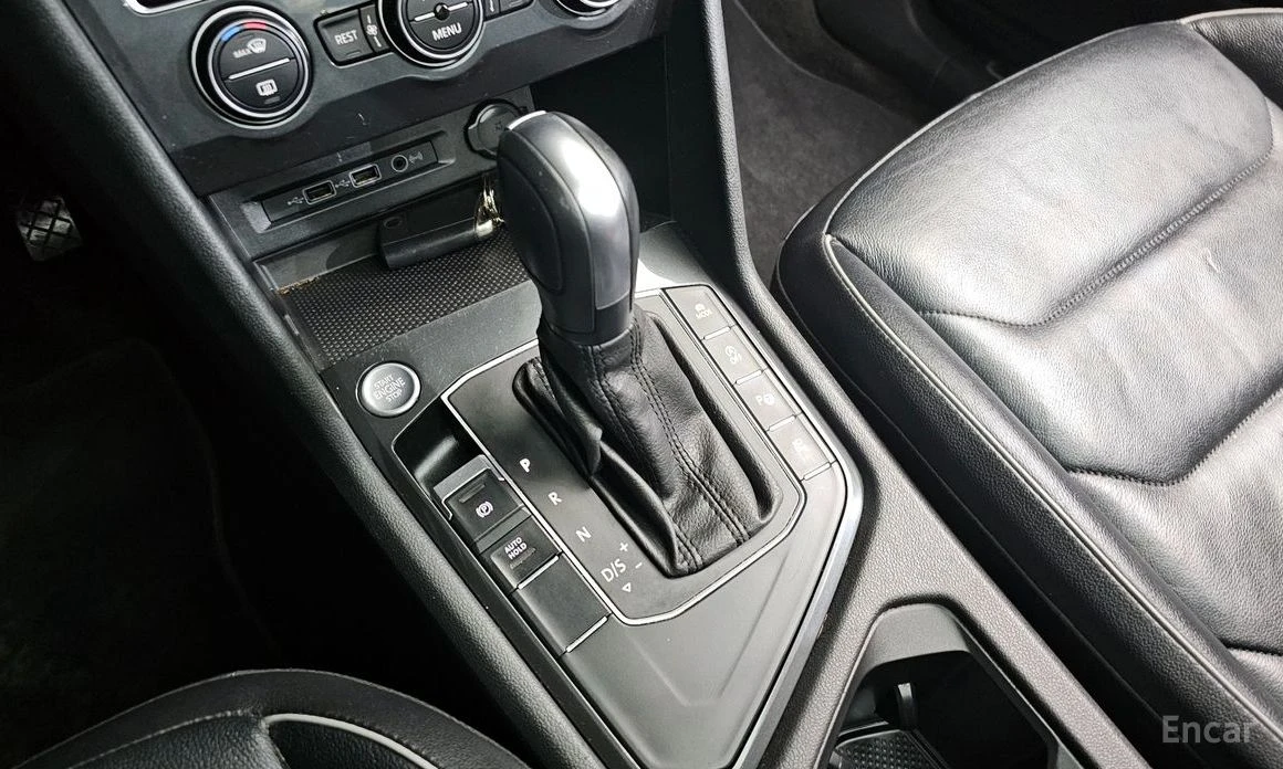 VW Tiguan 2.0TDI Prestige* Sunroof* NAVI* Подгрев* HEAD UP* , снимка 8 - Автомобили и джипове - 54116320