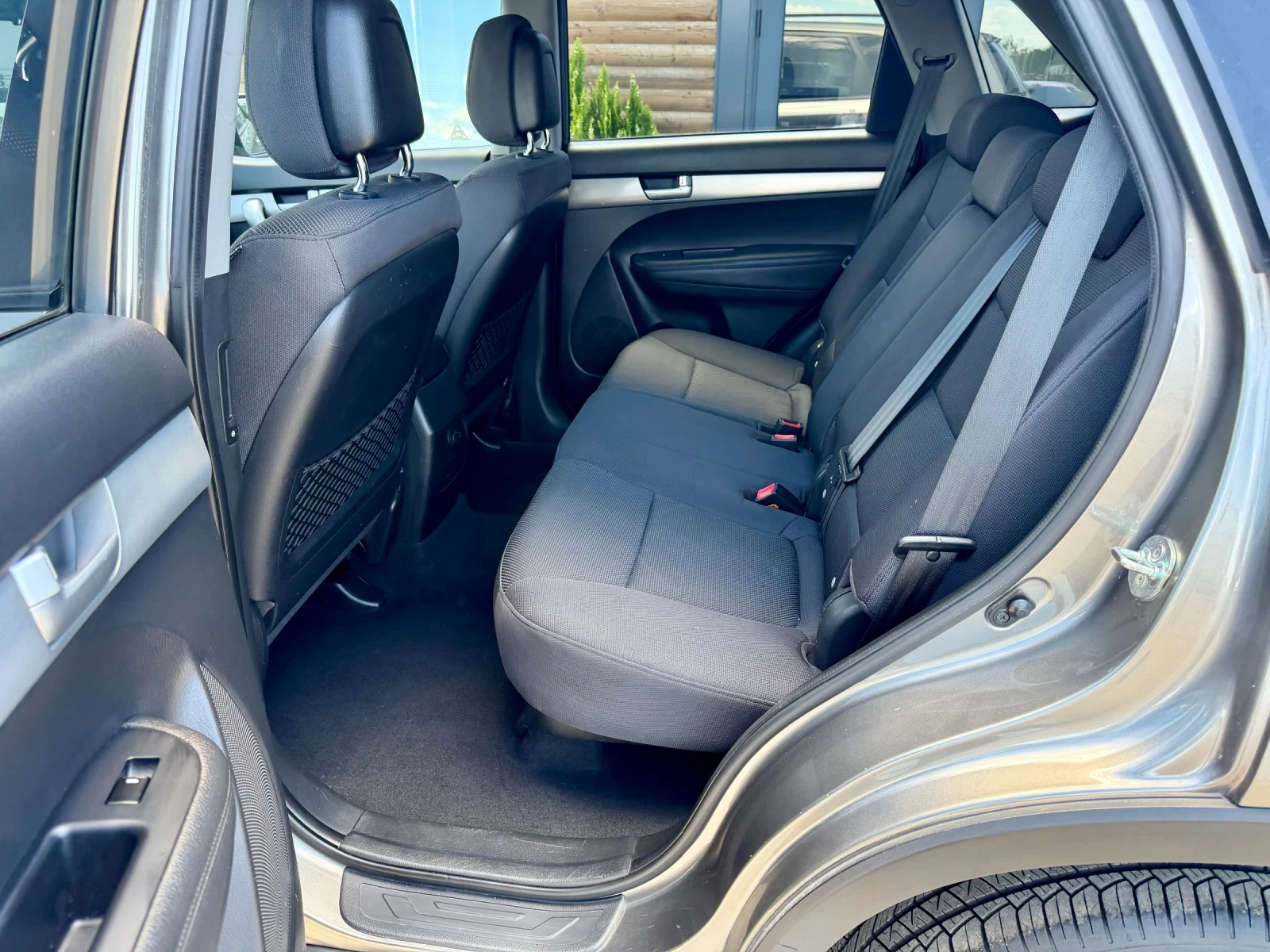Kia Sorento, снимка 13 - Автомобили и джипове - 54717246