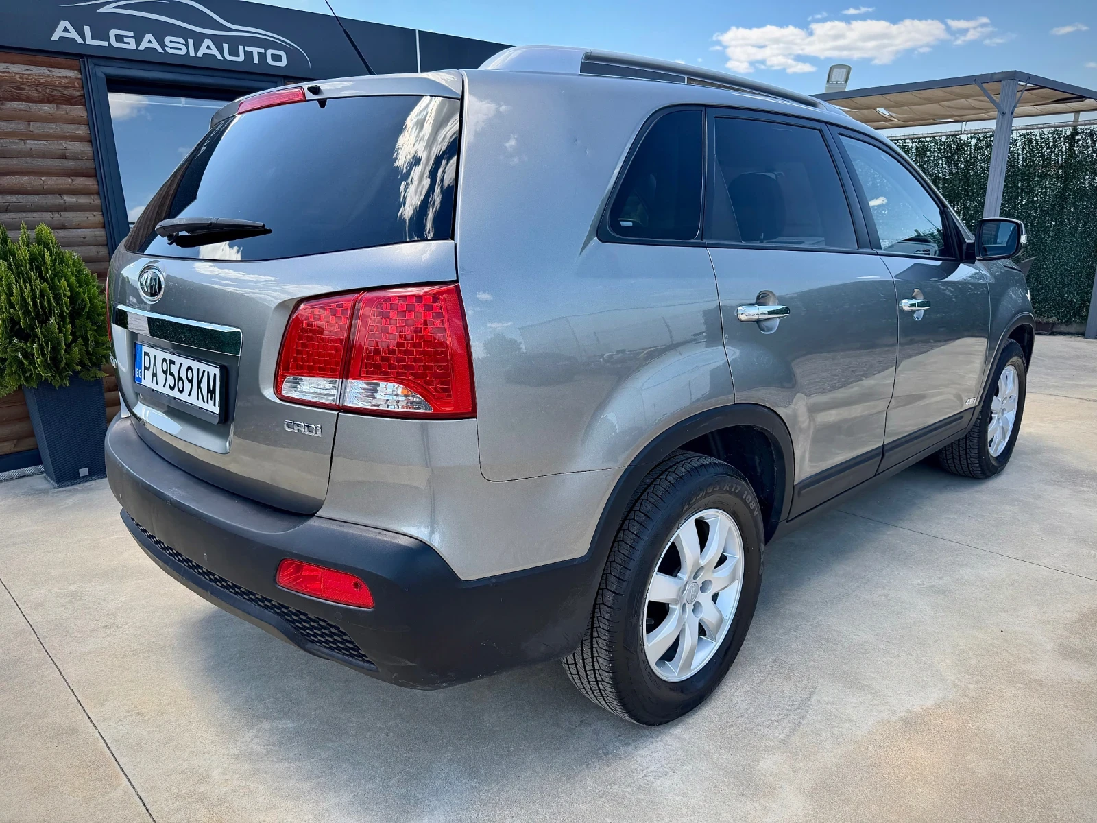 Kia Sorento, снимка 4 - Автомобили и джипове - 54717246