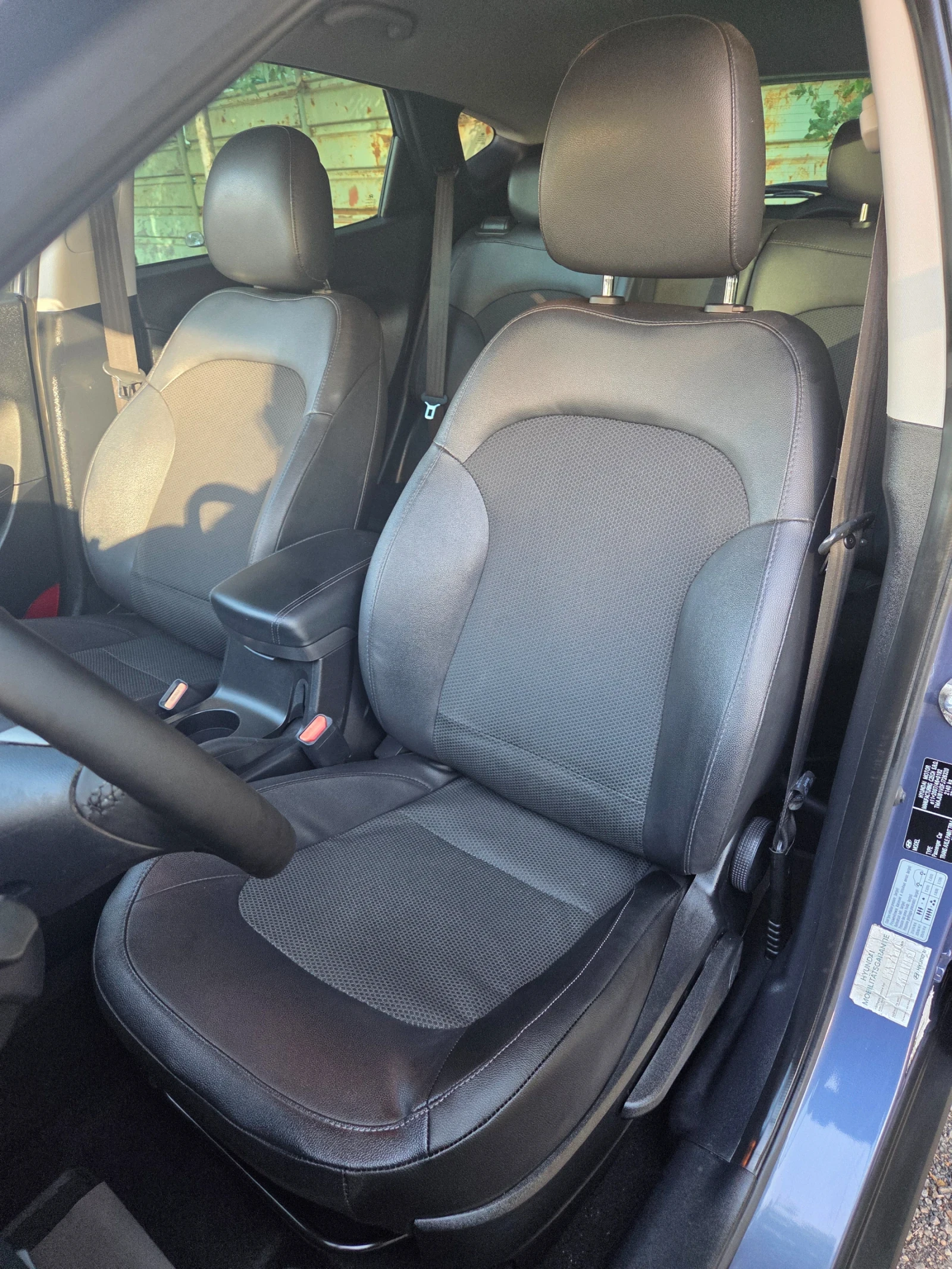 Hyundai IX35 2.0CRDI 4x4 184ps, снимка 10 - Автомобили и джипове - 55092456