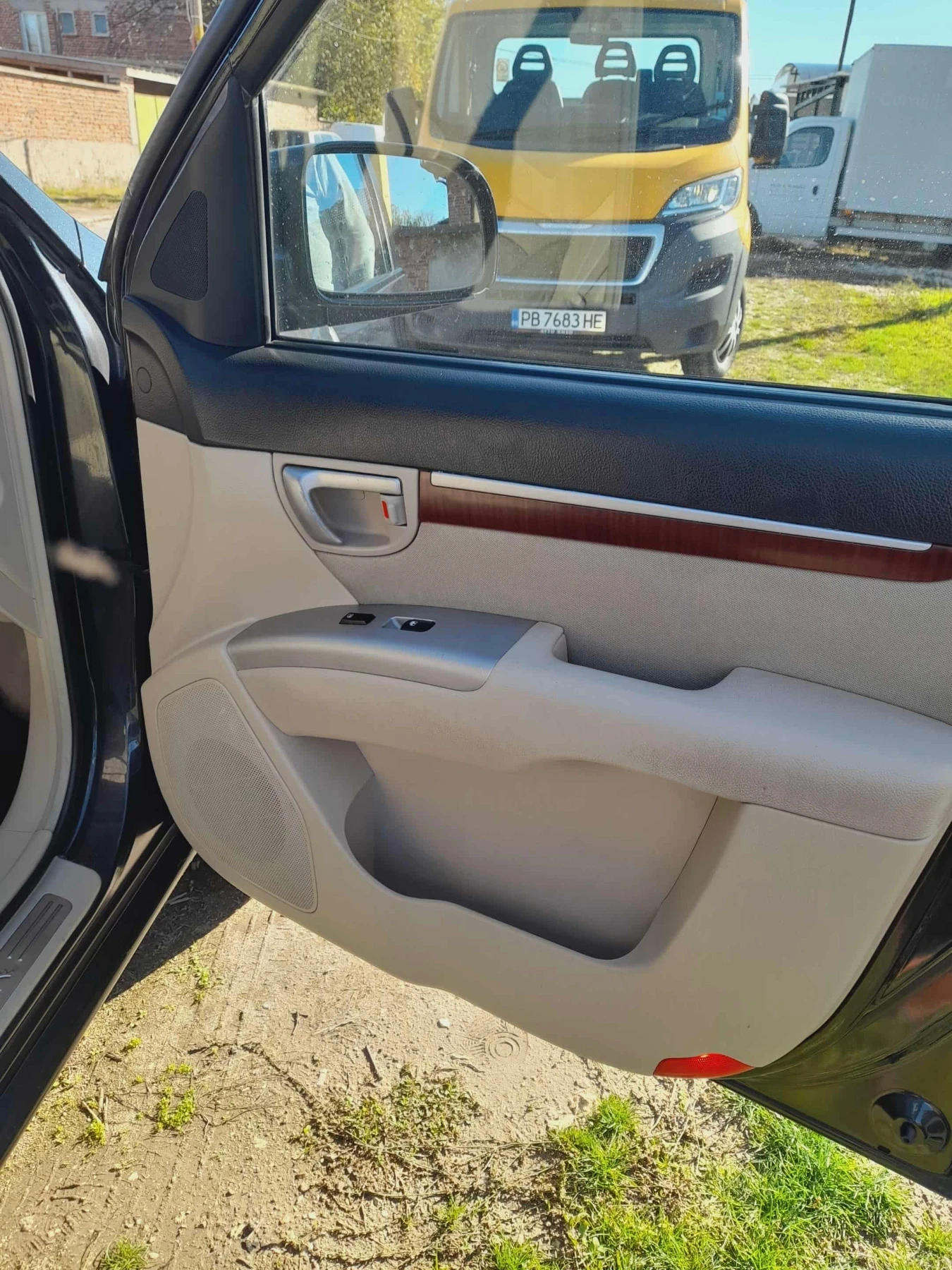 Hyundai Santa fe 2.2 CRDI 4WD 7 МЕСТА, снимка 7 - Автомобили и джипове - 55417546