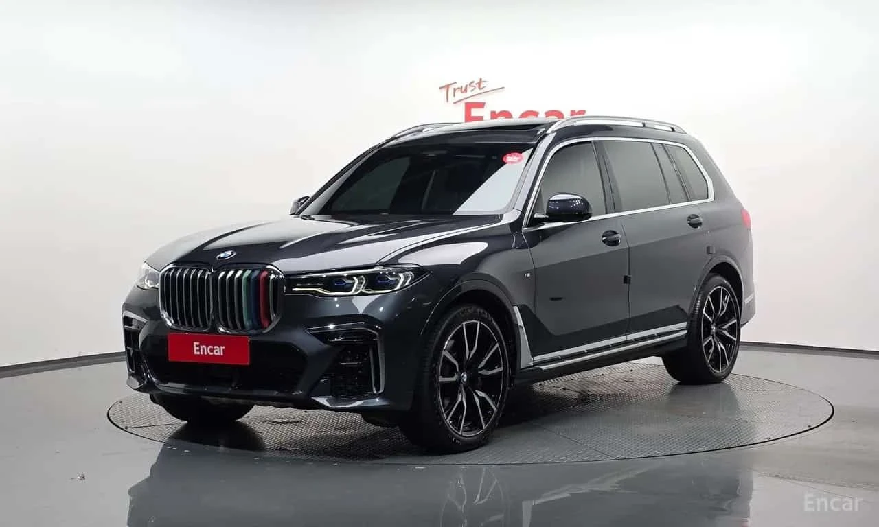 BMW X7 * xDrive 40i M Sport* ТЕЛЕВИЗОРИ * ДИСТРОНИК